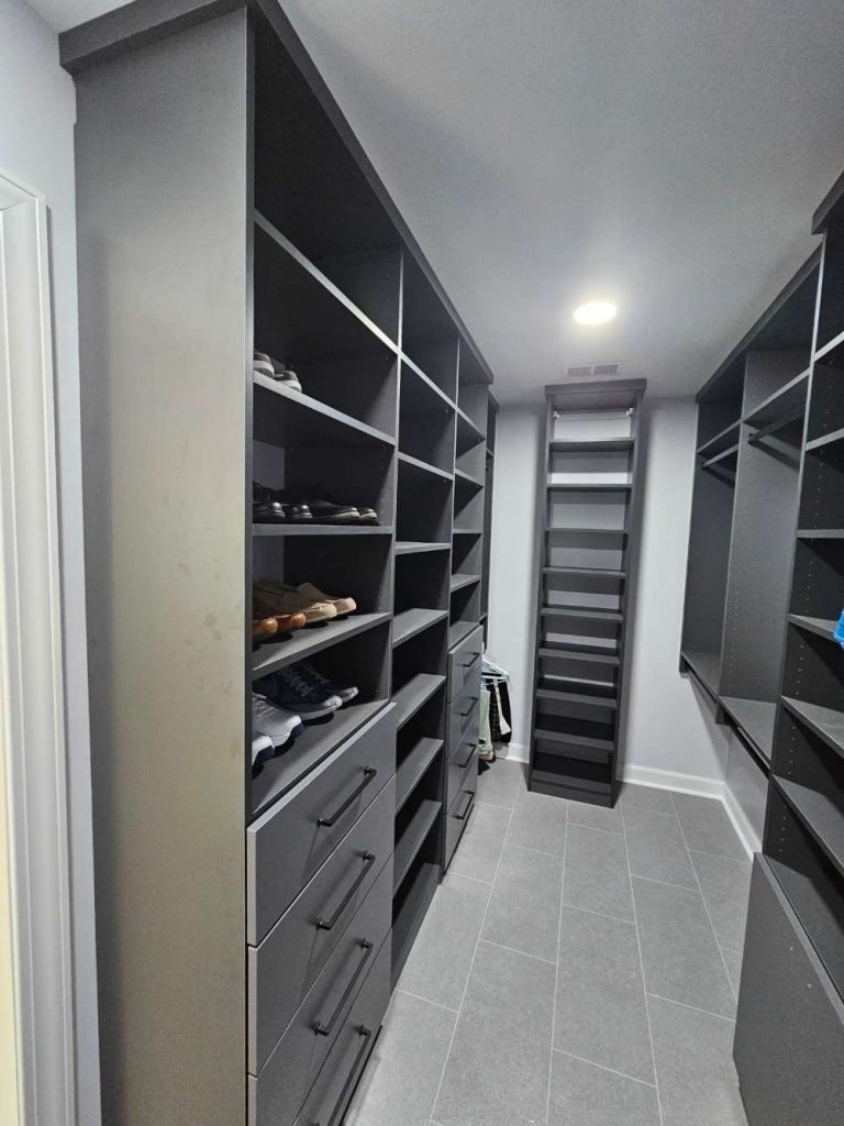 Diamond Grey. Floor n Wall mounted. To the ceiling